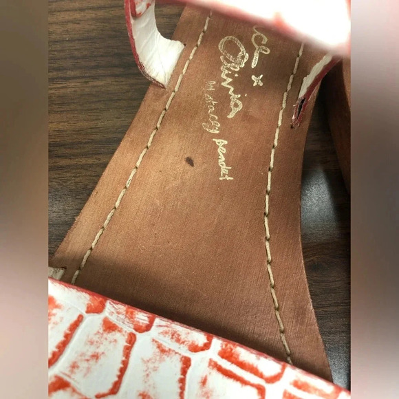 Alice + Olivia Sandals - Picture 2 of 9